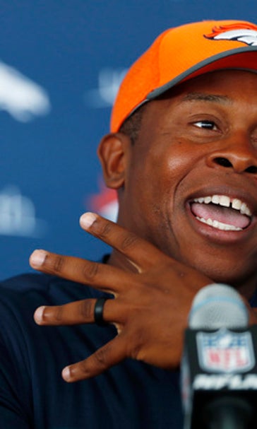Broncos in no hurry to choose their starting quarterback